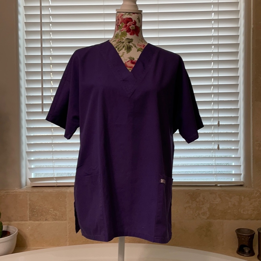 Scrub tops - medium - Picture 2 of 8